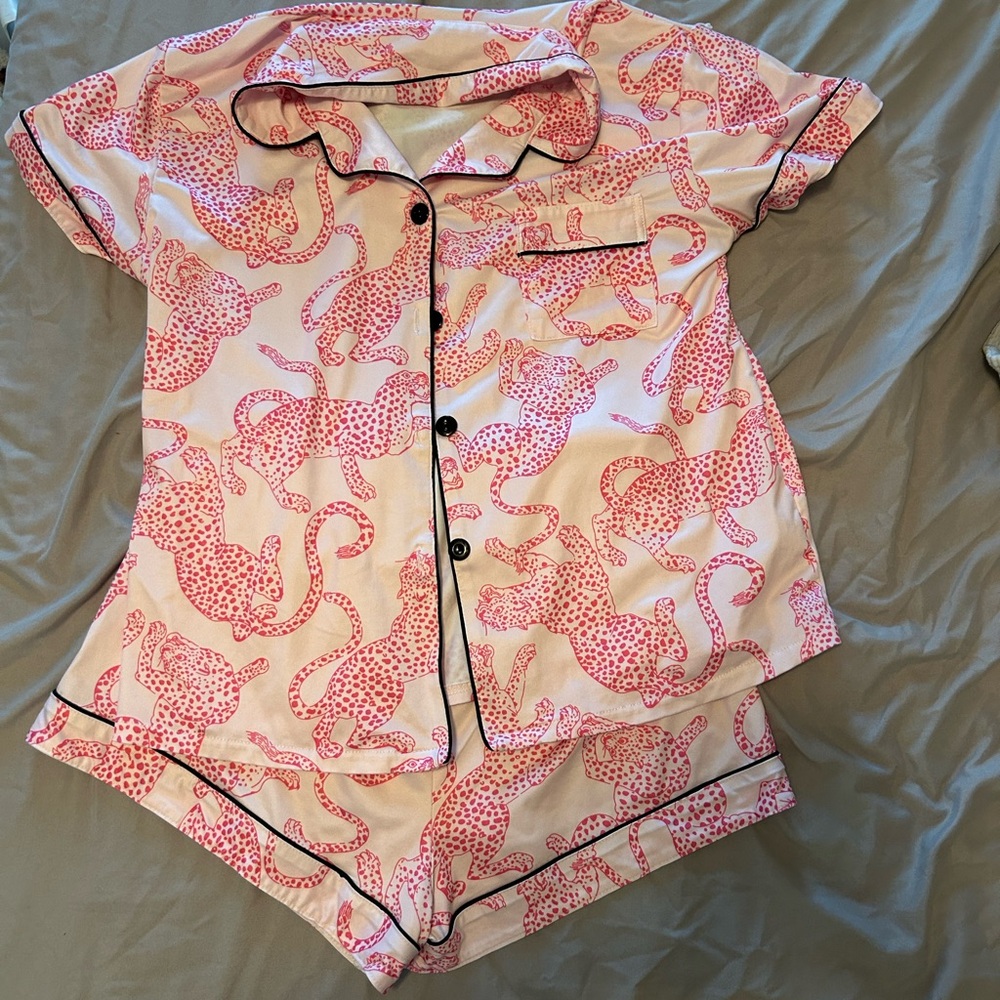 Pink Floral Pajama Set with Short Sleeves